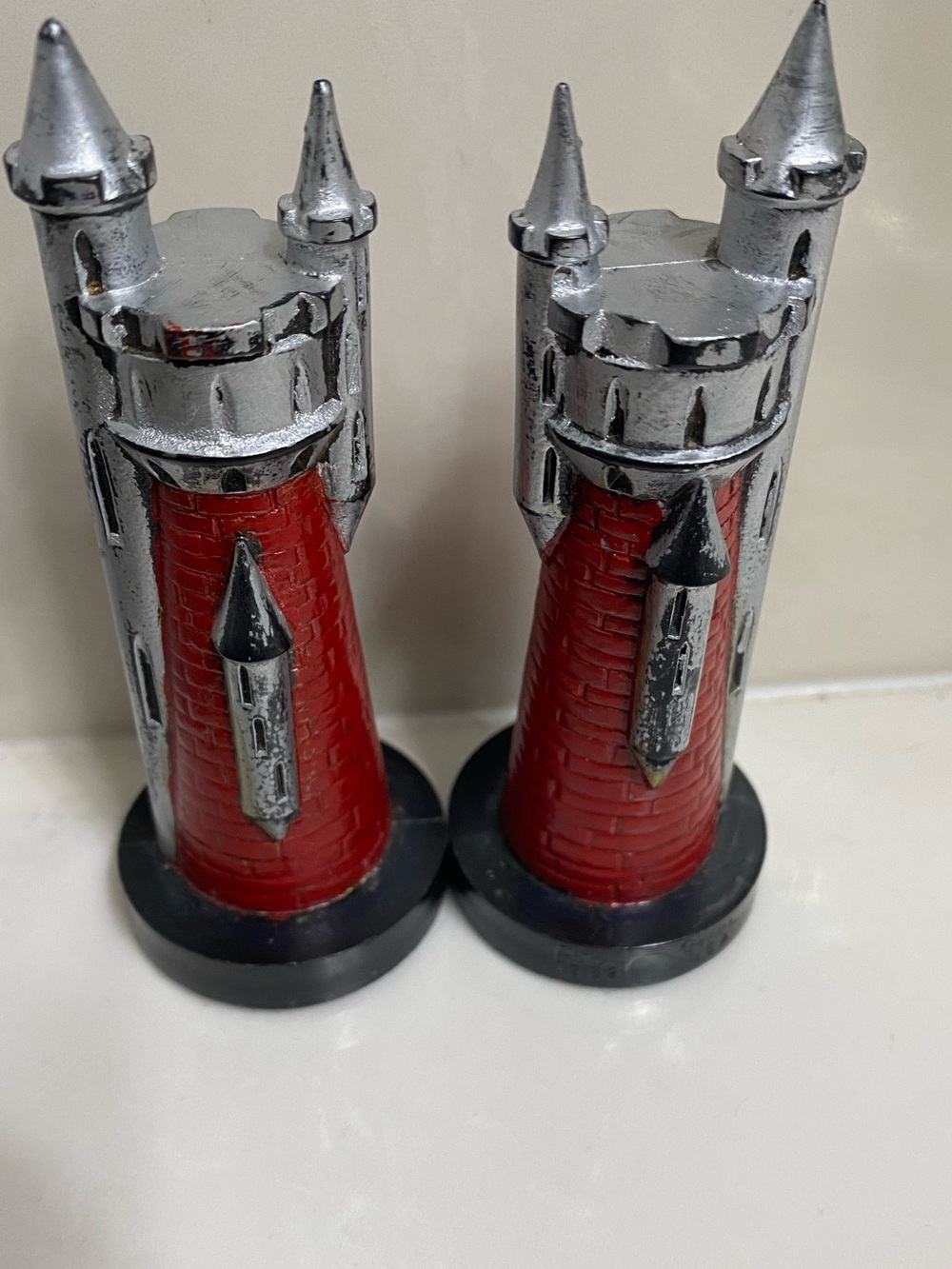 Vtg 1962 Peter Ganine CONQUEROR Chess Set Red Silver Replacement ROOK Pieces x2